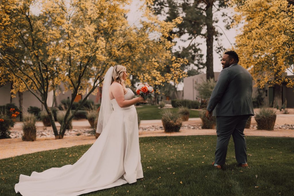 intimate desert wedding in scottsdale, arizona, captured by Riss + Steven Photography