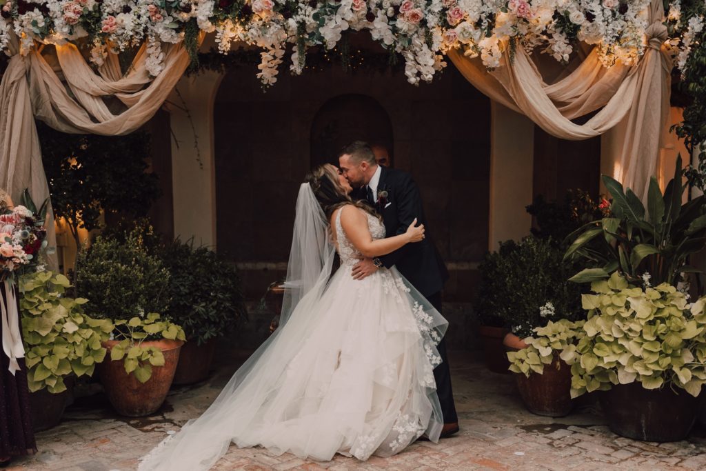 wedding at Stillwell House in Tucson, captured by Riss and Steven Photography