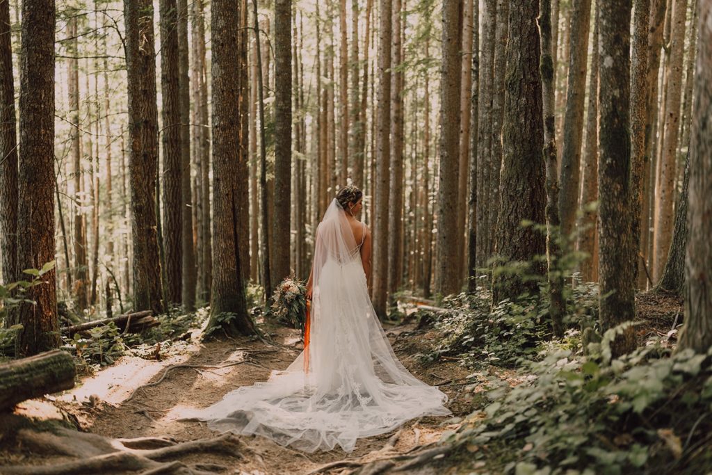 PNW elopement, captured by Riss and Steven Photography