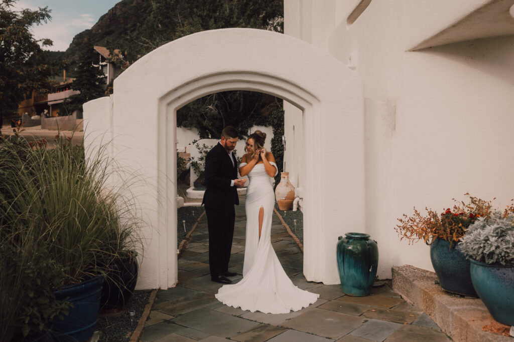 bride and groom Sedona elopement