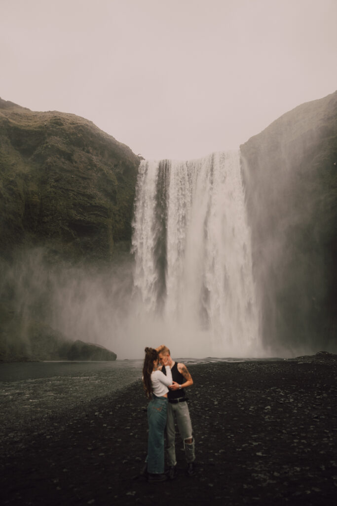 Skógafoss, Iceland couple photos waterfall