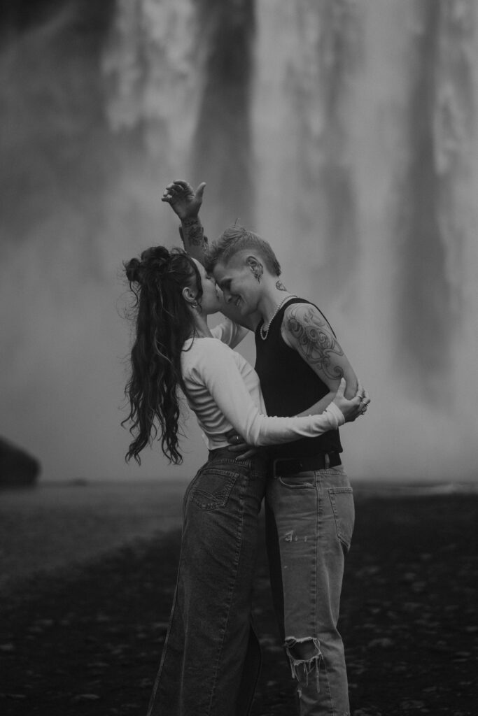 Skógafoss, Iceland couple photos waterfall