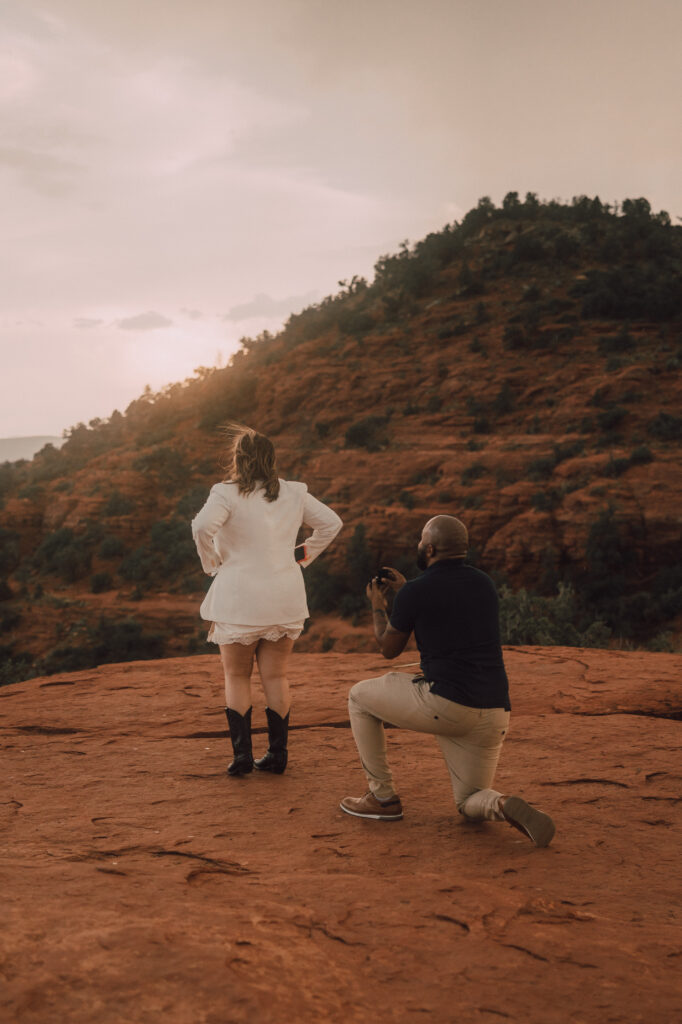 Man proposing in Sedona AZ