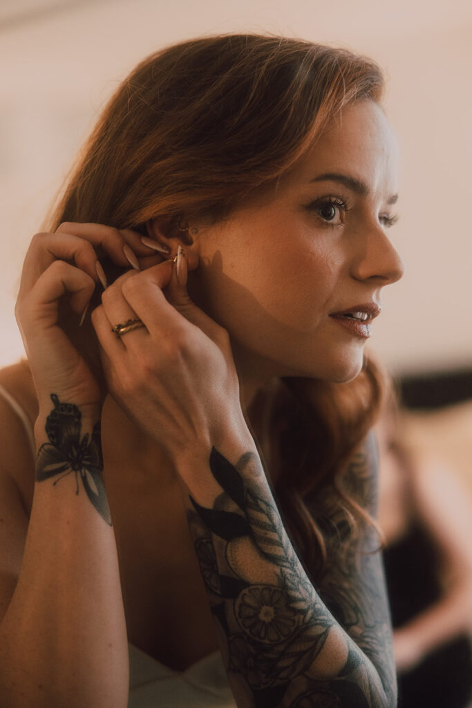 Phoenix elopement photographer Washington photographer moody wedding photographer 