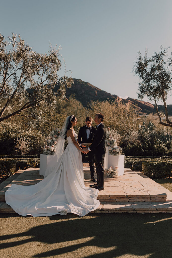 Arizona and Washington Wedding Photographer and videographer 