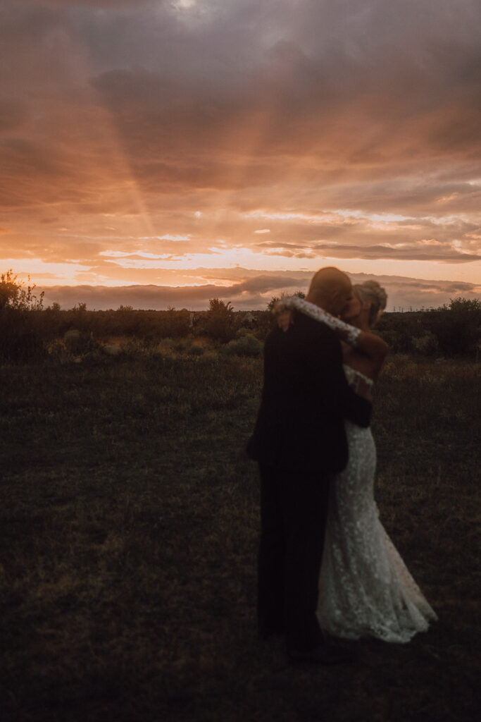 Arizona and Washington Wedding Photographer and videographer 