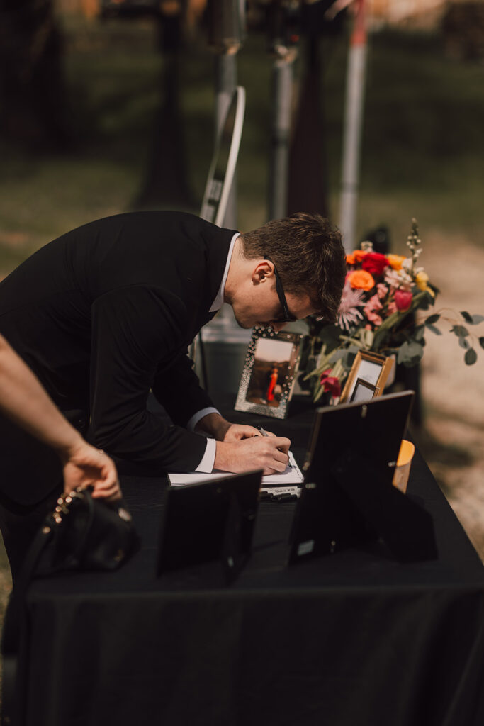 Arizona and Washington Wedding Photographer and videographer 
